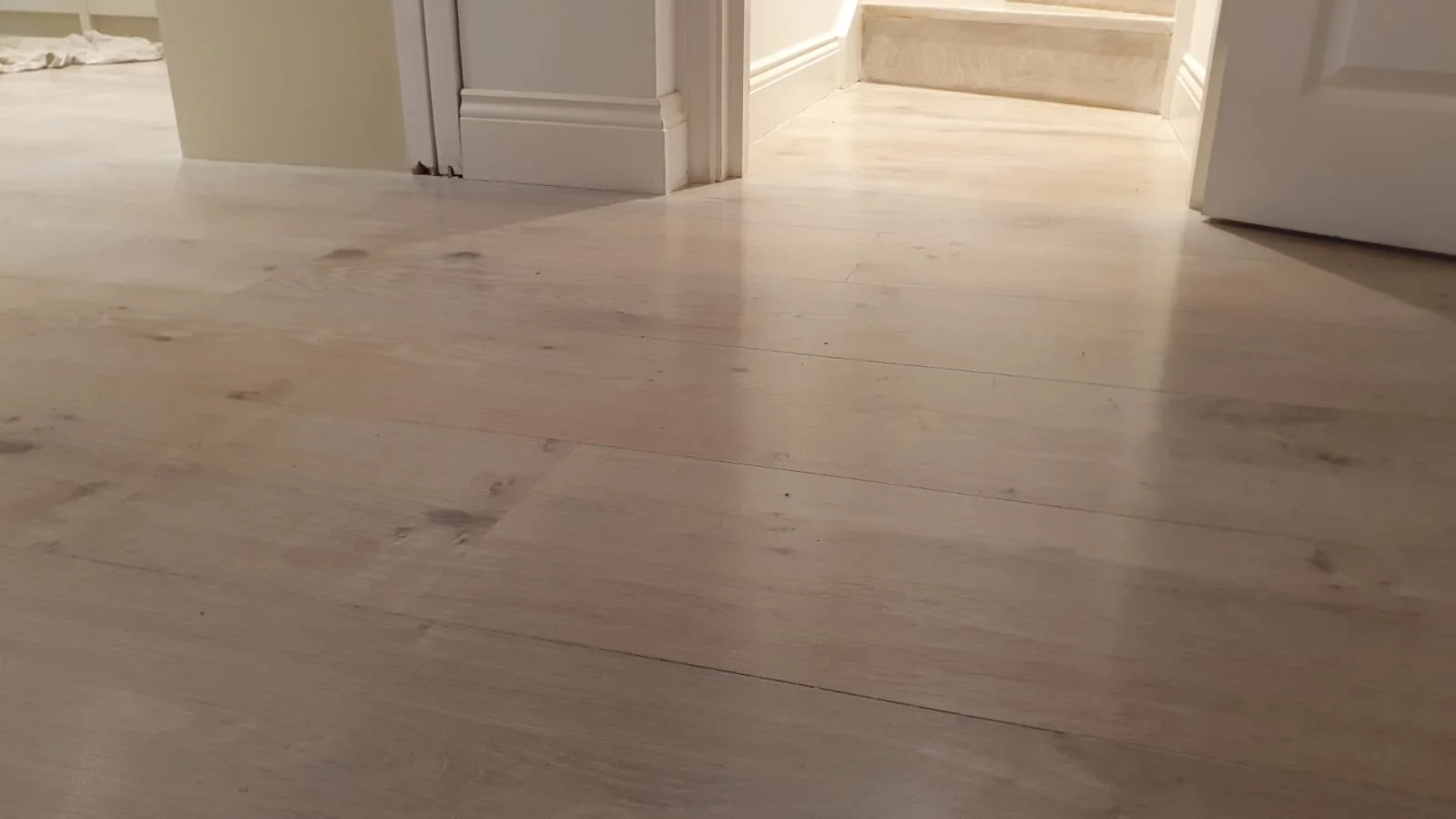 whitewashed wood flooring, scandinavia effect