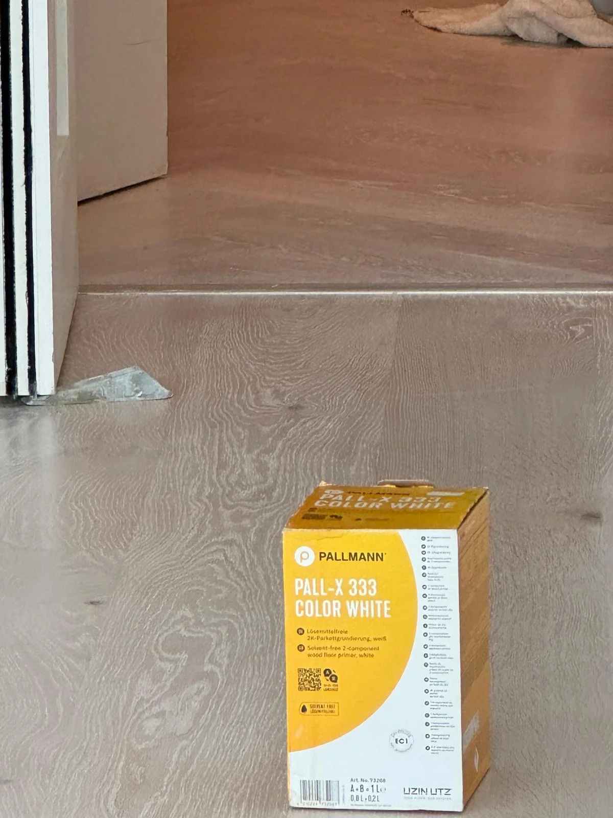 Scandinavian finish on wooden floors - Pallmann Pall-X 333 White